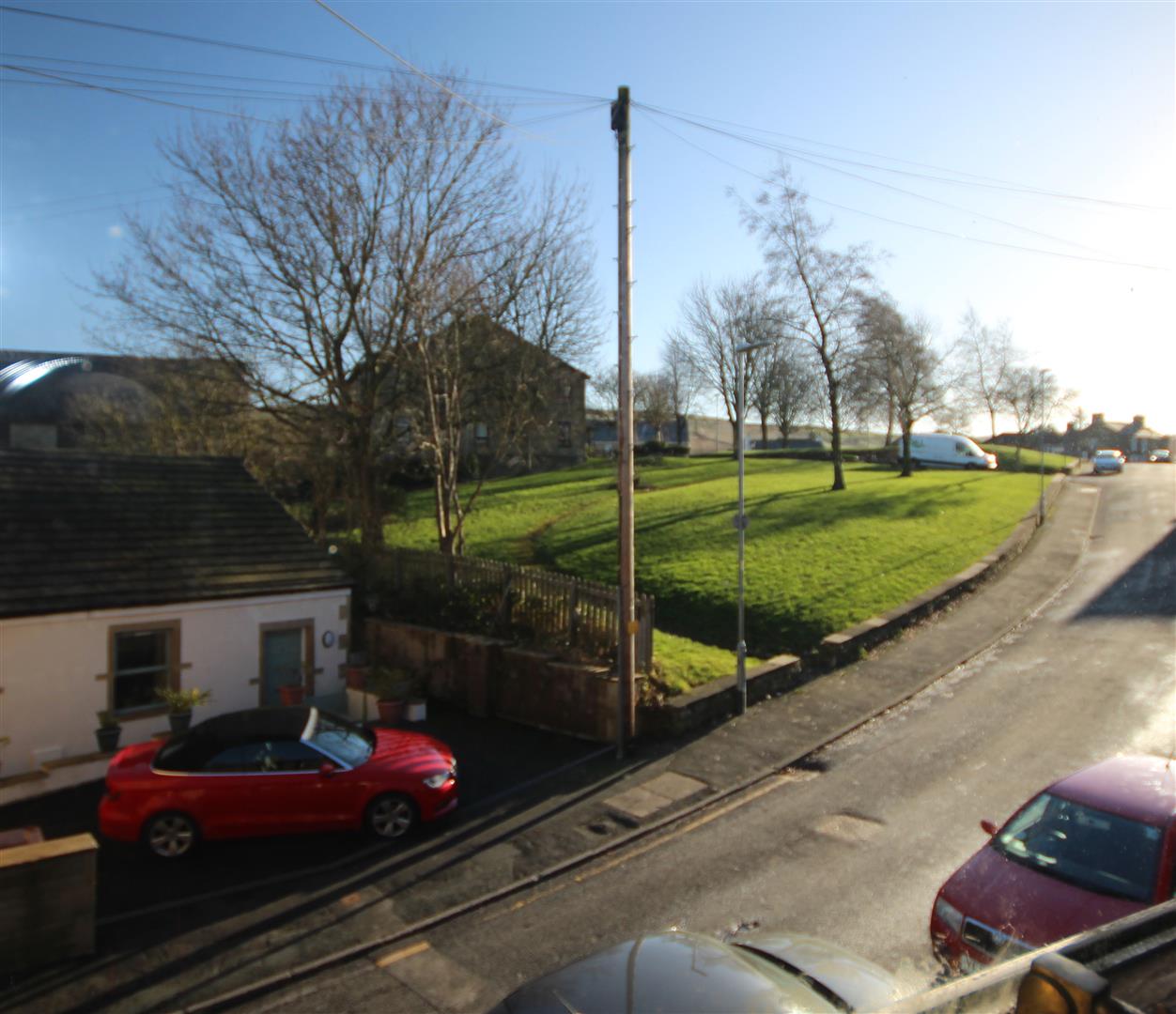 2 bedroom terraced house To Let in Earby - IMG_1182.jpg